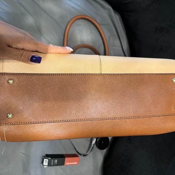 COPY - Calvin Klein purse gently used - Picture 5 of 10